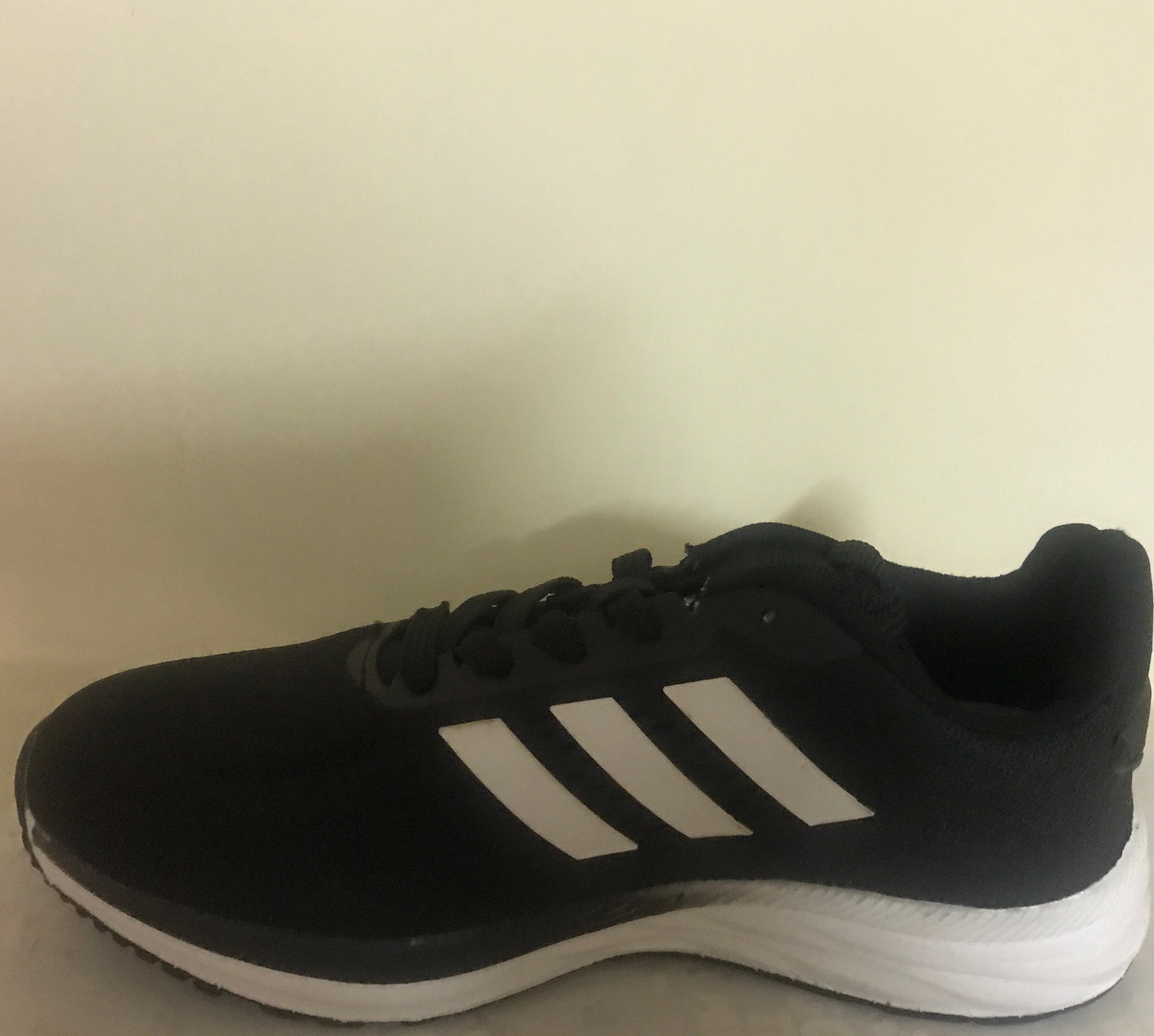 Black adidas outlet cloudfoam