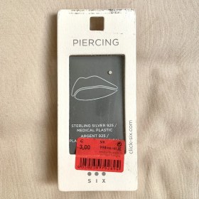 تصویر پیرسینگ نگین ساده six 