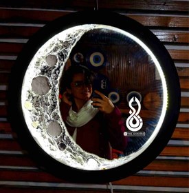 تصویر آینه حلال ماه ۴۵ سانتی چراغدار 