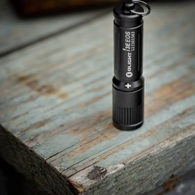 تصویر OLIGHT 90 Lumens i3E EOS PMMA TIR چراغ قوه AAA دسته کلید جمع و جور چراغ قوه EDC برای شب، کمپینگ (مشکی) OLIGHT 90 Lumens i3E EOS PMMA TIR Lens AAA Flashlight Compact Keychain Flashlight EDC Flashlight for Night, Camping(Black)