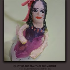 تصویر مجسمه عروسکی ( چشم سیاهه ) 