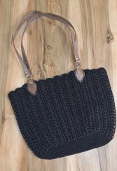 تصویر کیف دستباف مشکی کلاسیک 