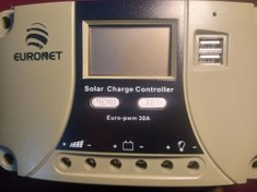 تصویر کنترل شارژر خورشیدی یورونت 30 آمپر 12/24 ولت دارای usb Battery Charge Controllers