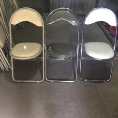 تصویر صندلی تاشو تاجدار 