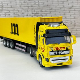 تصویر تریلی با کانتینر TRUCK 