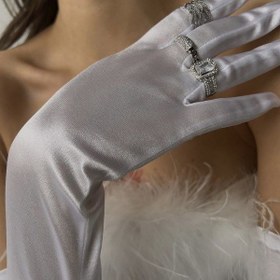 تصویر دستکش مخمل سفید 