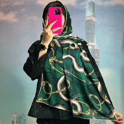 تصویر شال سبز طرح زنجیره ای 