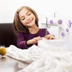 تصویر چرخ خیاطی اسباب بازی مدل SM202A همراه با ا Mini Sewing Machine Mini Sewing Machine