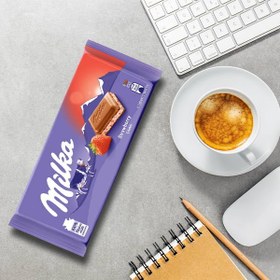 تصویر شکلات تابلت میلکا با مغز توت فرنگی (100 گرم) milka شکلات و فرآورده های کاکائویی میلکا 100