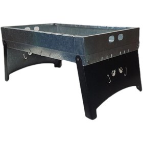 تصویر منقل تاشو مسافرتی سایز ۳۰ در ۵۰ با انبر و ذغال جمع کن 