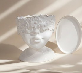 تصویر گلدان رخ چهره هایدی با زیر گلدانی 