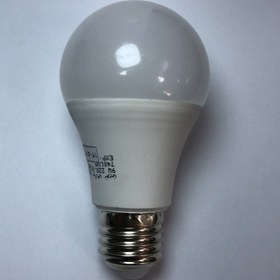 تصویر لامپ 9 وات 