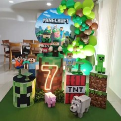 تصویر دکور تم تولد ماینکرافت سفارشی 