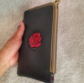 تصویر کیف دستی چرم طبیعی گاوی 