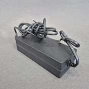 تصویر آداپتور 12 ولت 5 آمپر وارداتی 