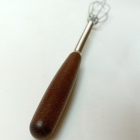 تصویر همزن دستی مدل چوبی 