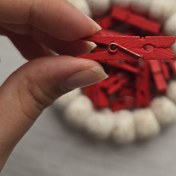 تصویر گیره چوبی قرمز 3.5 سانت (بسته 15 تایی) 