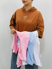 تصویر تیشرت باکسی کلاهدار مینیمال 