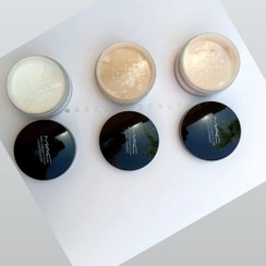 تصویر پودر فیکس MAC موجود در شش رنگ 