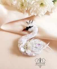 تصویر گل سینه جواهردوزی قو 