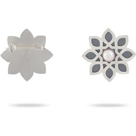 تصویر سنجاق سینه ماسا 