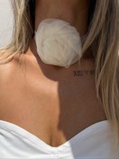 تصویر گردنبند پارچه ای گل رز 