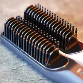 تصویر برس حرارتی صاف کننده مو و ریش گرین لاین Green Lion Cordless Beard and Hair Straightener GNOBLTRMBK 