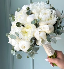 تصویر دسته گل عروس (پیونی) 