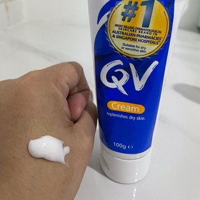 تصویر کرم آبرسان قوی QV مدل تیوبی 100 گرمی (اصل) ا QV Cream Replenishes Dry Skin QV Cream Replenishes Dry Skin