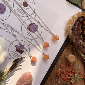 تصویر گردنبند کارنلین 