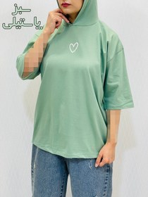 تصویر تیشرت باکسی کلاهدار مینیمال 