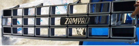 تصویر جلوپنجره نیسان ماهران دورنگ نشکن 