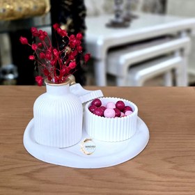 تصویر گلدان و قندان - کرم 