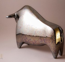 تصویر تندیس سرامیکی گاو زاگرس مجسمه لعاب لاستر