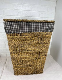 تصویر سبد لباس حصیری 