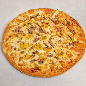 تصویر پیتزا گوشت و قارچ 