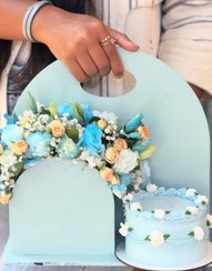 تصویر باکس گل و کیک تولد آبی 