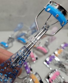 تصویر فرمژه برس‌دار 