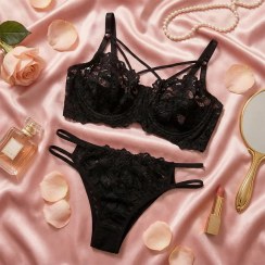 تصویر ست شورت و سوتین گیپور هارنس دوبل کارن2001 