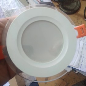 تصویر قاب هالوژن ۶ و ۸ دور شیشه 