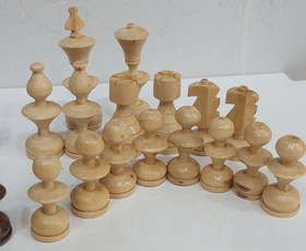 تصویر مهره شطرنج چوبی Wooden Chess Piece