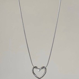 تصویر گردنبند مینیمال قلبی 