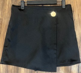 تصویر شلوارک دامنی Skirt shorts