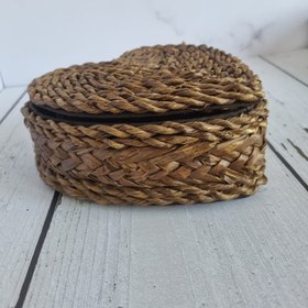 تصویر جعبه حصیری مدل قلب 