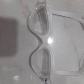 تصویر عینک شنا سفید رنگ 