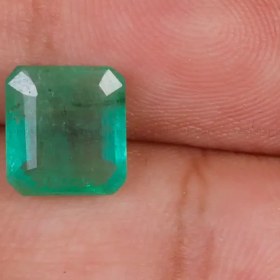 تصویر نگین زمرد کد 30150 Emerald stone