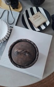 تصویر بانکه گیسو - کرم 