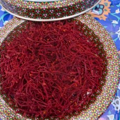 تصویر زعفران سرگل ممتاز و اعلا یک مثقالی ظرف خاتم 