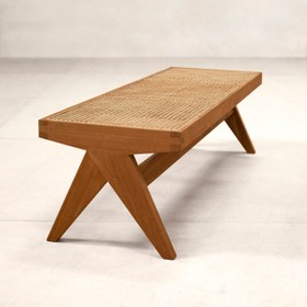 تصویر نیمکت حصیری پیرژنره 