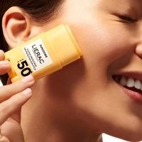 تصویر لیراک استیک ضد آفتاب سان ایسیم SPF 50 